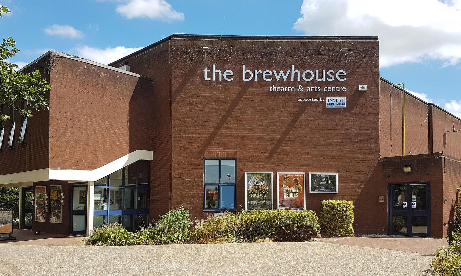 670-mica-architects-brewhouse-arts-theatre-existing-entrance